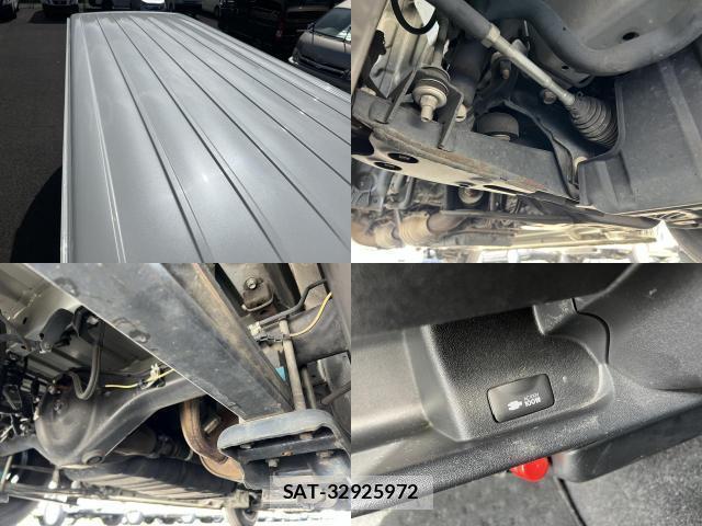 Toyota HIACE VAN 2018-05 8284557-2