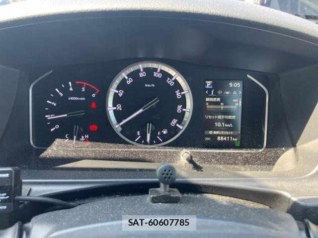 Toyota HIACE VAN 2021-09 8284828-14