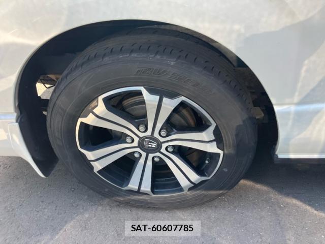 Toyota HIACE VAN 2021-09 8284828-3
