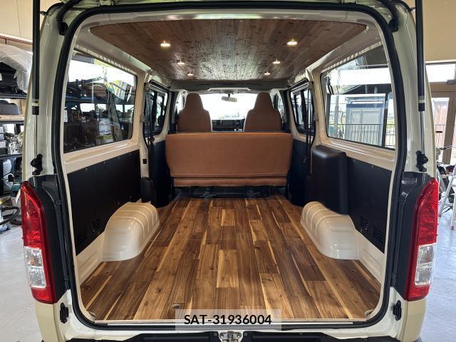 Toyota HIACE VAN 2018-06 8285305-10