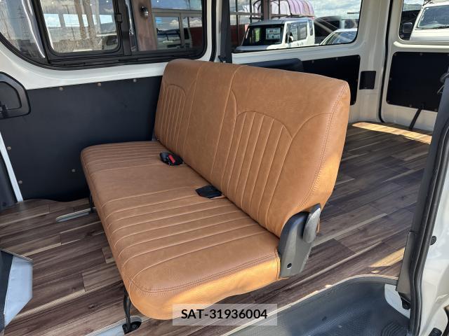 Toyota HIACE VAN 2018-06 8285305-13