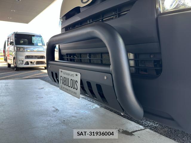 Toyota HIACE VAN 2018-06 8285305-17
