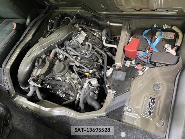 Toyota HIACE VAN 2025-08 8285506-17