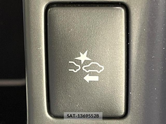 Toyota HIACE VAN 2025-08 8285506-4
