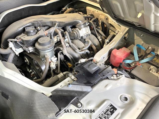 Toyota HIACE VAN 2020-11 8285614-19