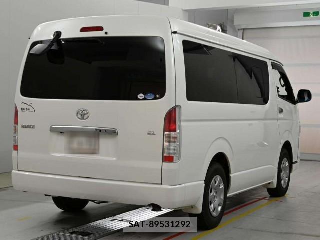 Toyota HIACE WAGON 2015-11 8276858-1