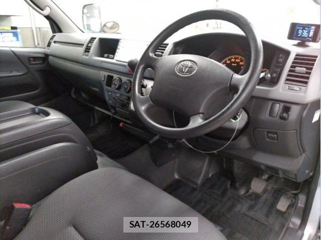 Toyota HIACE WAGON 2011-03 8276888-2