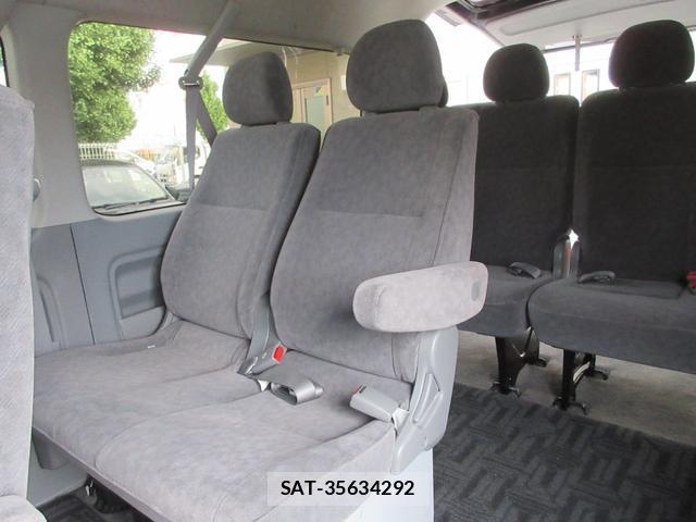 Toyota HIACE WAGON 2009-05 8277311-12