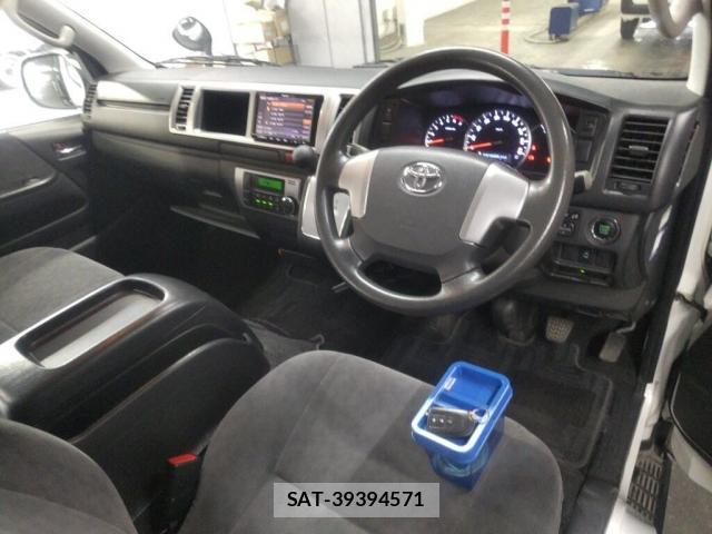 Toyota HIACE WAGON 2017-07 8277428-2