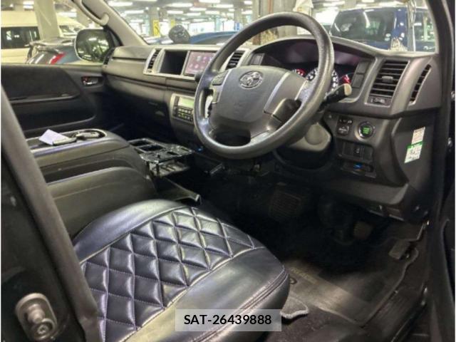 Toyota HIACE WAGON 2015-12 8278431-2