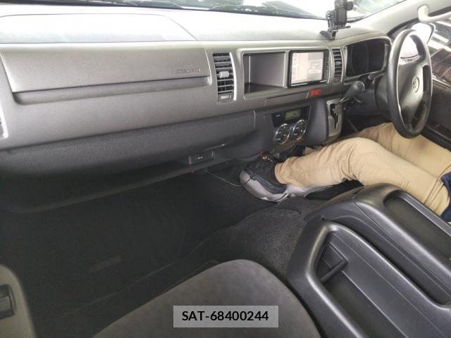 Toyota HIACE WAGON 2013-06 8278472-2