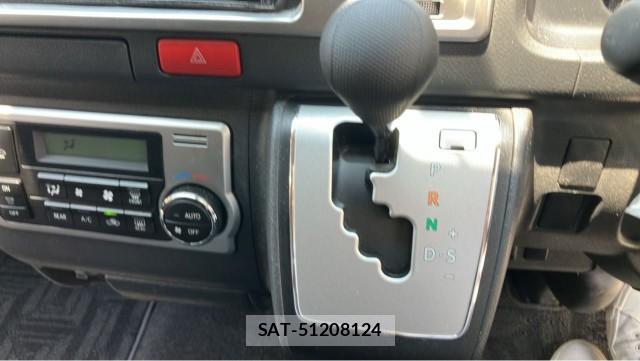 Toyota HIACE WAGON 2022-01 8280646-14