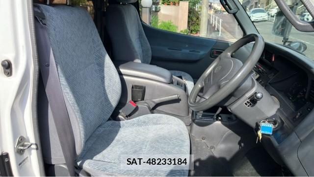Toyota HIACE WAGON 1998-06 8280757-5