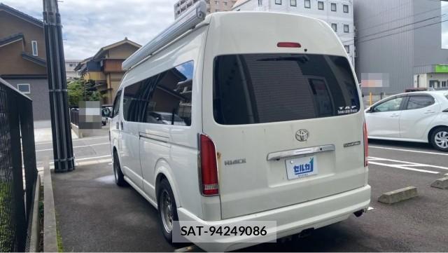 Toyota HIACE WAGON 2006-03 8280758-13