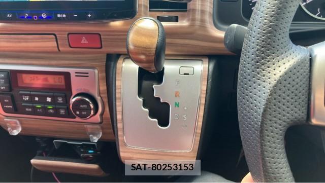 Toyota HIACE WAGON 2022-10 8280859-14