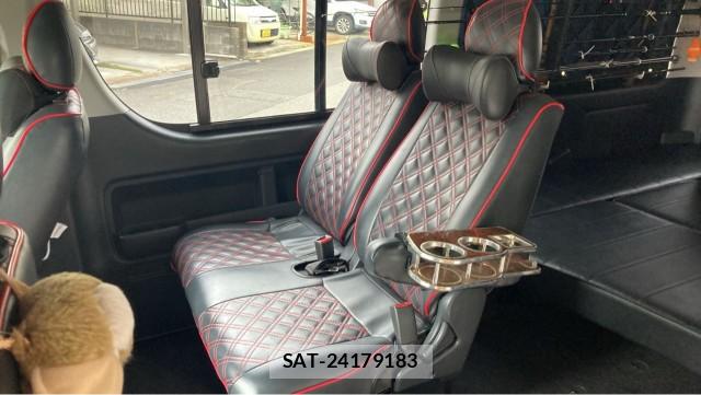 Toyota HIACE WAGON 2011-10 8281037-6