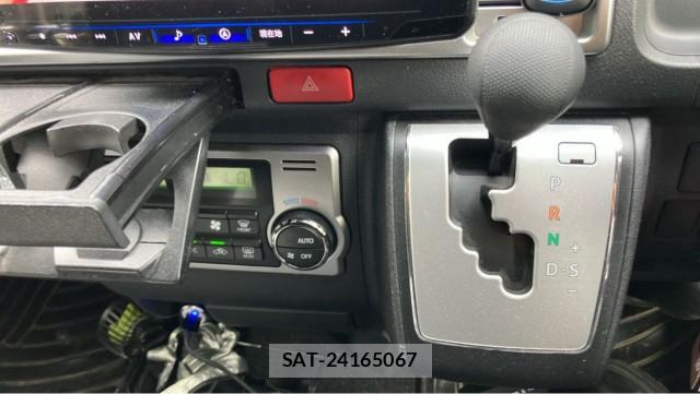 Toyota HIACE WAGON 2020-12 8281420-14