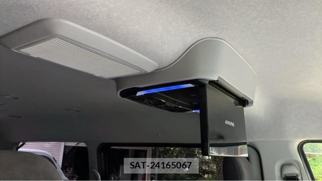 Toyota HIACE WAGON 2020-12 8281420-15