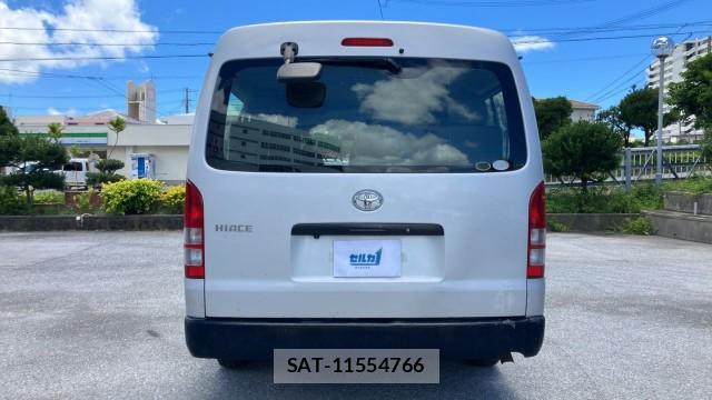 Toyota HIACE WAGON 2008-07 8281626-1