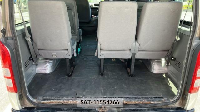 Toyota HIACE WAGON 2008-07 8281626-17