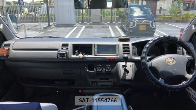 Toyota HIACE WAGON 2008-07 8281626-2