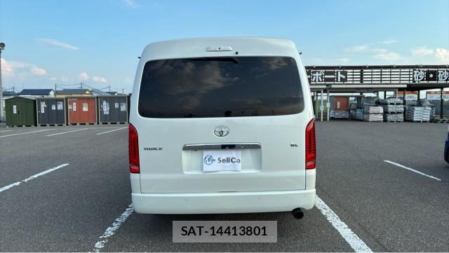Toyota HIACE WAGON 2023-09 8282039-1