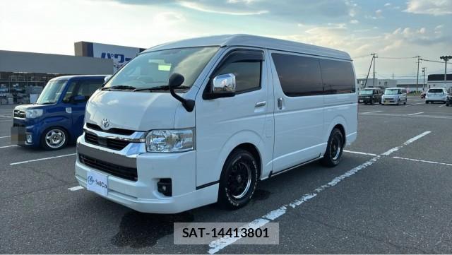 Toyota HIACE WAGON 2023-09 8282039-11
