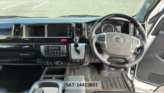 Toyota HIACE WAGON 2023-09 8282039-16