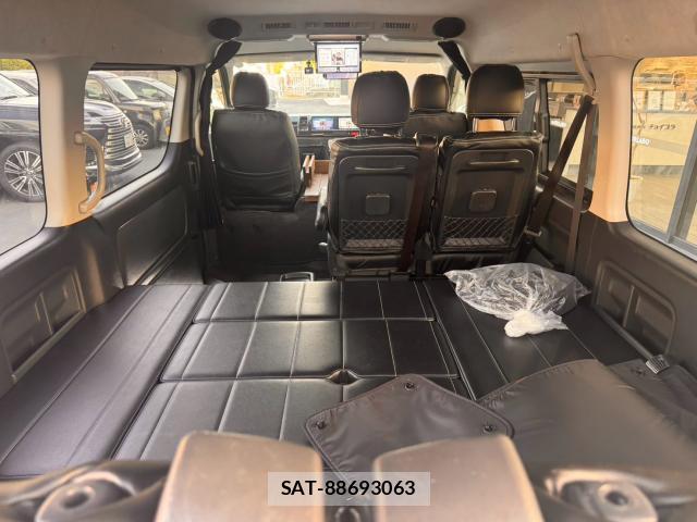 Toyota HIACE WAGON 2015-11 8282766-4