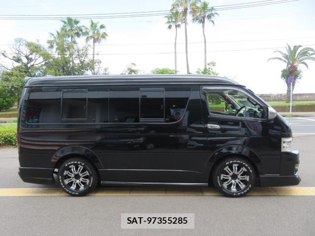 Toyota HIACE WAGON 2013-12 8283001-12