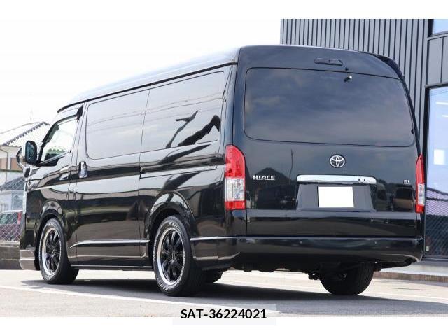 Toyota HIACE WAGON 2023-10 8283362-1