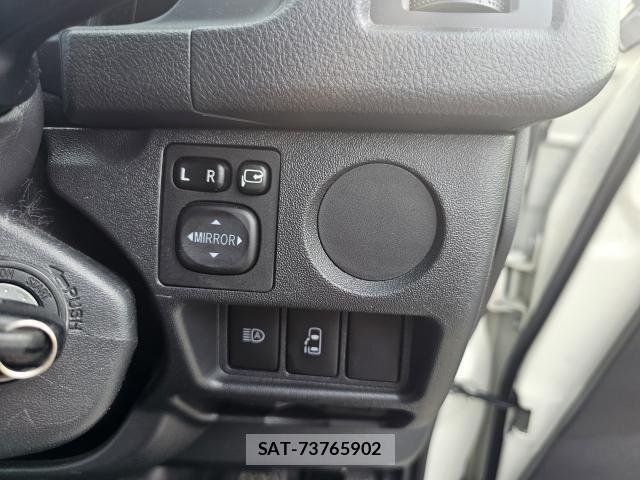 Toyota HIACE WAGON 2021-06 8283692-11