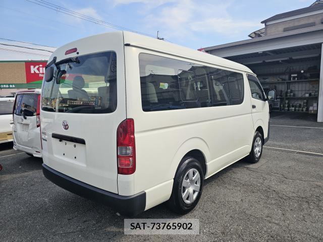 Toyota HIACE WAGON 2021-06 8283692-2