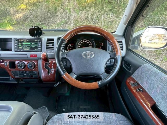 Toyota HIACE WAGON 2006-12 8284029-2