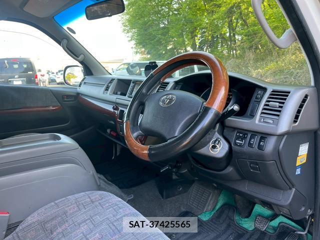 Toyota HIACE WAGON 2006-12 8284029-6