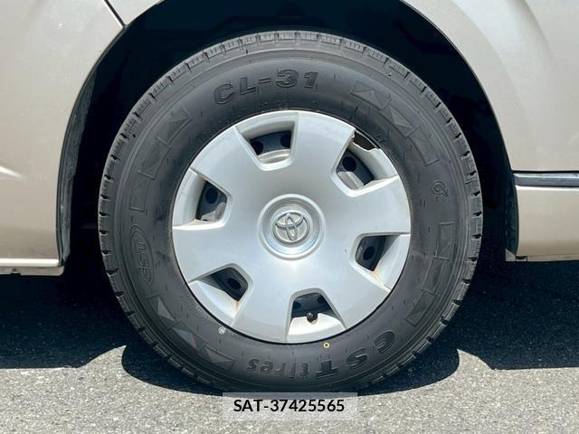 Toyota HIACE WAGON 2006-12 8284029-9