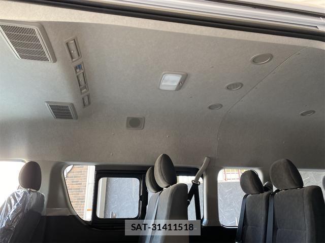 Toyota HIACE WAGON 2026-04 8285250-11