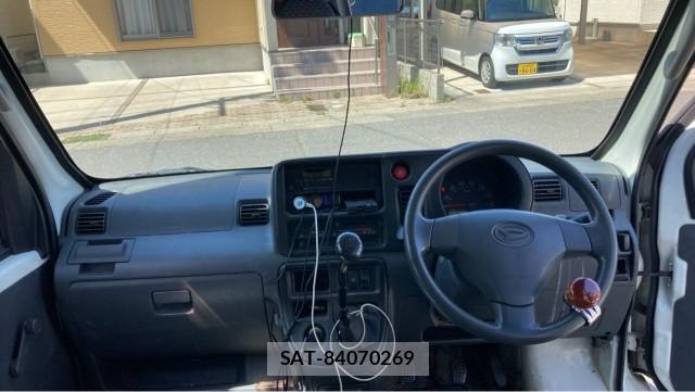 Daihatsu HIJET CARGO 2015-06 8280450-2