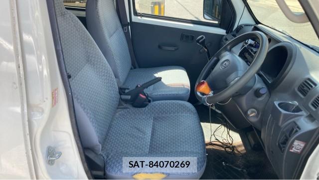 Daihatsu HIJET CARGO 2015-06 8280450-5