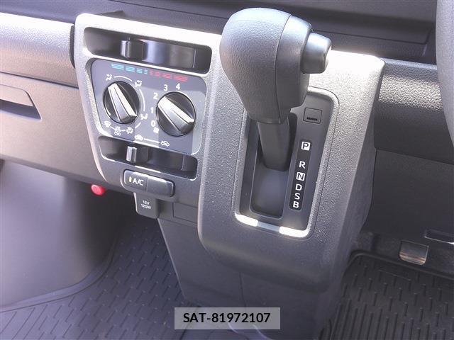 Daihatsu HIJET CARGO 2024-11 8281221-15