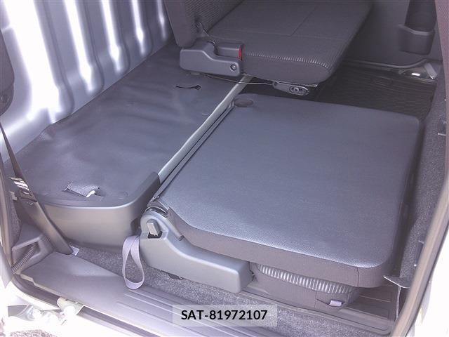 Daihatsu HIJET CARGO 2024-11 8281221-17