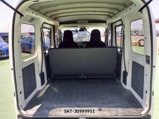 Daihatsu HIJET CARGO 2022-07 8283735-11