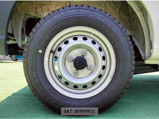 Daihatsu HIJET CARGO 2022-07 8283735-14