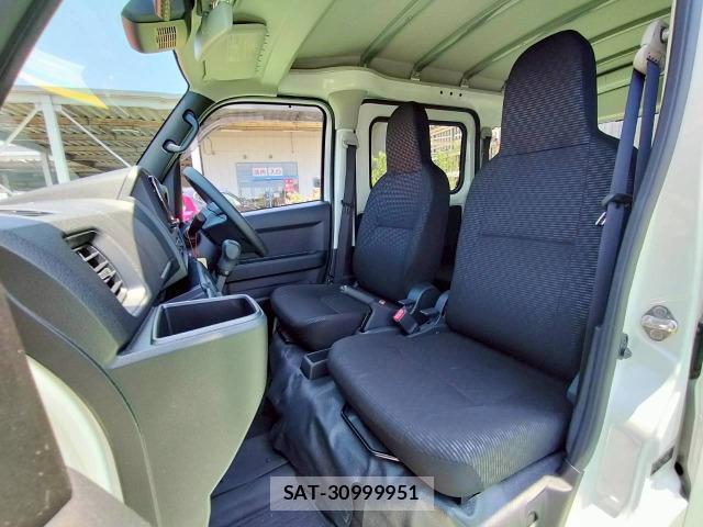 Daihatsu HIJET CARGO 2022-07 8283735-9