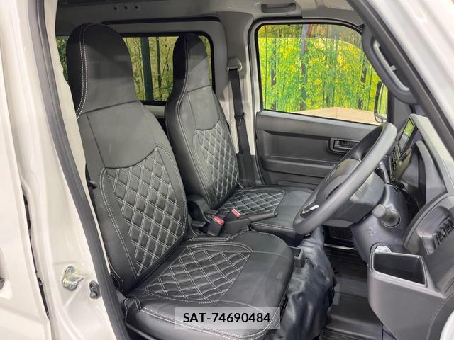 Daihatsu HIJET CARGO 2026-05 8284011-7