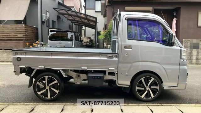 Daihatsu HIJET TRUCK 2018-08 8281697-3