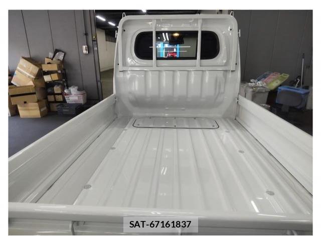 Daihatsu HIJET TRUCK 2026-03 8284303-3