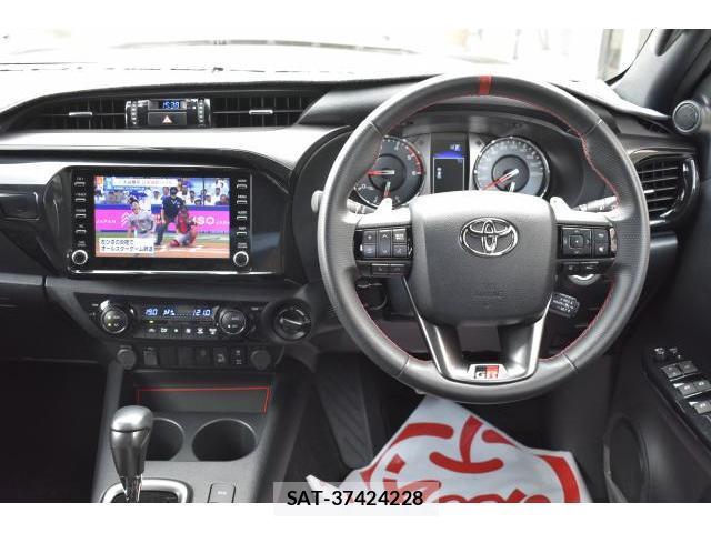 Toyota HILUX 2023-08 8285087-2