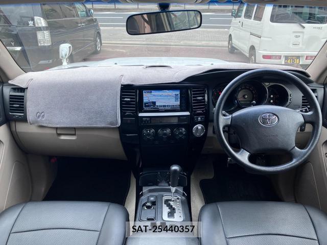 Toyota HILUX SURF 2006-03 8283409-13