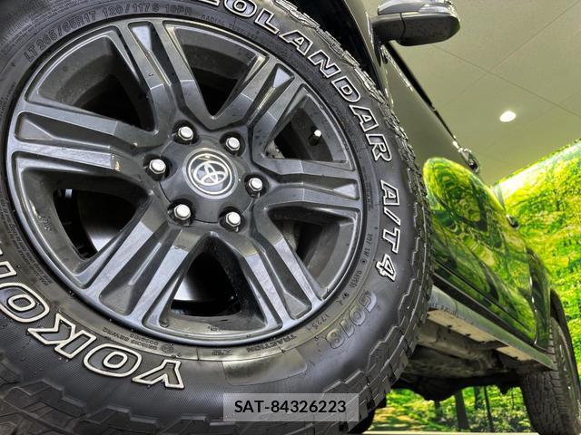 Toyota HILUX 2021-03 8278005-12